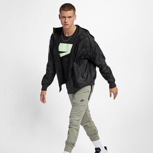 Nike Sportswear Windrunner Hooded Windbreaker